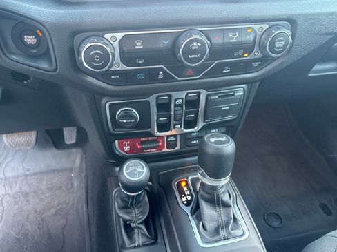 Used 2025 Jeep Wrangler Unlimited Sport S 4xe AWD/4WD image 26