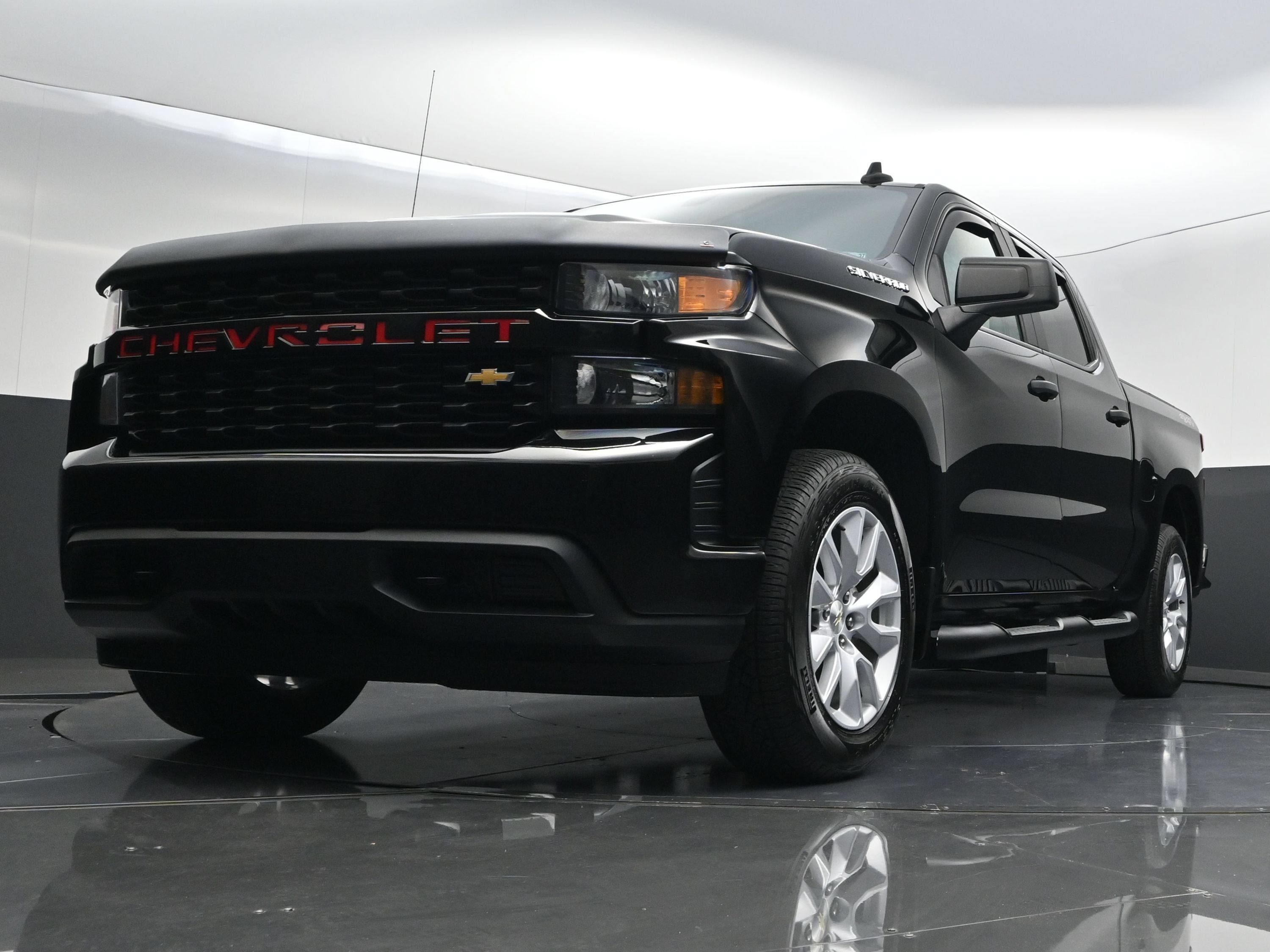 Used 2021 Chevrolet Silverado 1500 Custom AWD/4WD image 39