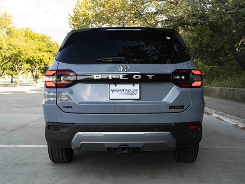 Used 2026 Honda Pilot TrailSport image 8