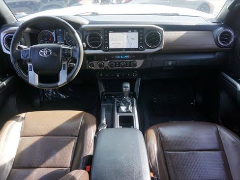Used 2021 Toyota Tacoma Limited image 25