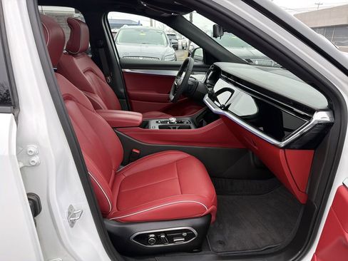 Used 2024 Jeep Wagoneer Launch Edition image 15