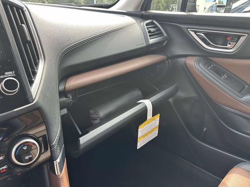 Certified 2023 Subaru Forester Touring AWD/4WD image 17