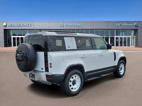Used 2023 Land Rover Defender 110 AWD/4WD image 4