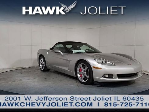 Used 2005 Chevrolet Corvette Convertible w/ Preferred Equipment Group RWD image 2