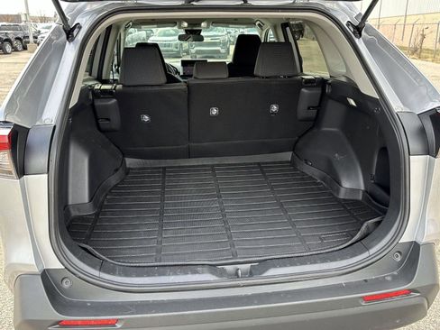 Used 2024 Toyota RAV4 LE image 10