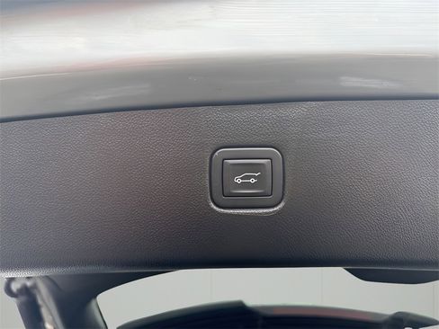 Used 2025 Chevrolet Blazer RS image 17