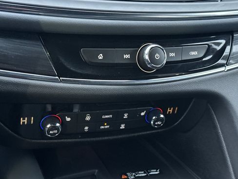 Certified 2023 Buick Enclave Essence image 23