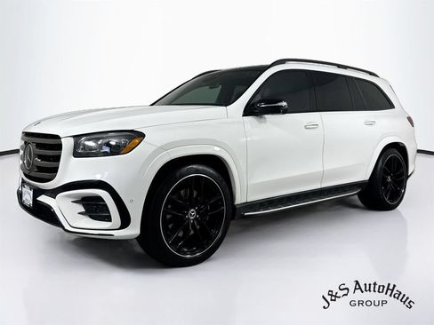 Used 2025 Mercedes-Benz GLS 450 4MATIC w/ AMG Line Exterior image 3