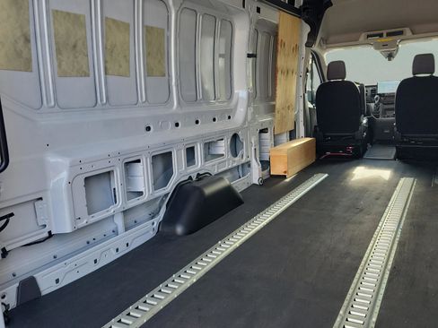 Used 2025 Ford Transit 250 Base image 10