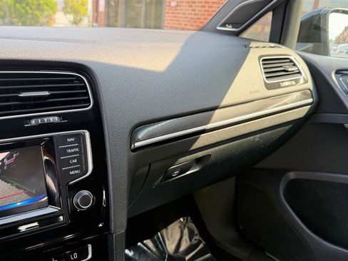 Used 2015 Volkswagen Golf R 4-Door AWD/4WD image 34
