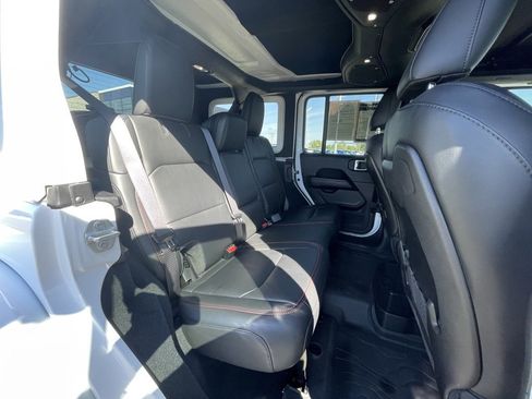 Used 2024 Jeep Wrangler Unlimited Rubicon image 29