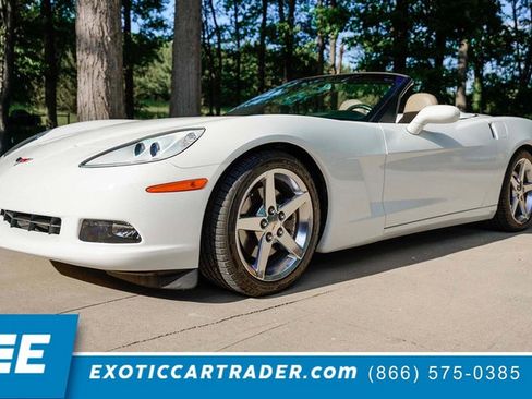 Used 2005 Chevrolet Corvette Convertible w/ Preferred Equipment Group RWD image 1
