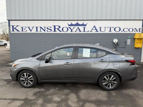 Used 2021 Nissan Versa SV image 1