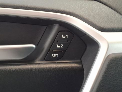 Used 2023 Toyota RAV4 XLE Premium image 18