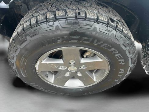 Used 2015 Jeep Wrangler Unlimited Sport image 25