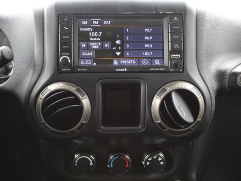 Used 2018 Jeep Wrangler Unlimited Sport w/ Power Convenience Group AWD/4WD image 28