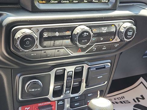Used 2021 Jeep Gladiator Mojave AWD/4WD image 15
