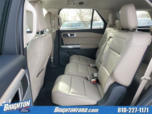 Used 2023 Ford Explorer XLT w/ Equipment Group 202A image 12