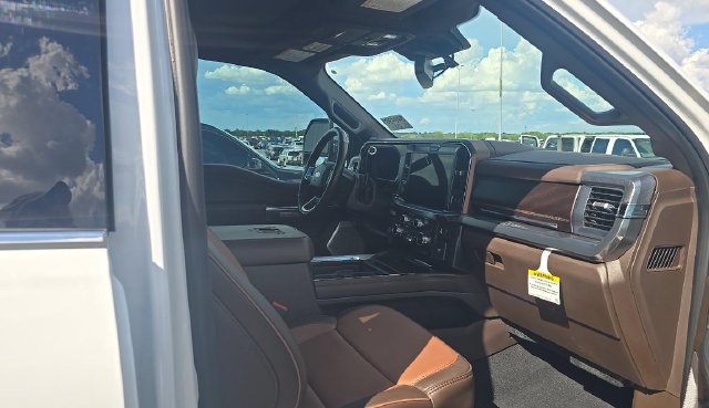 Used 2025 Ford F350 King Ranch w/ Chrome Package AWD/4WD image 4