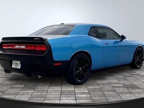 Used 2010 Dodge Challenger SRT8 w/ SRT Option Group II RWD image 6