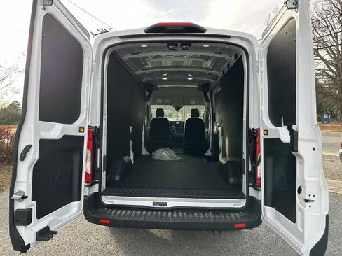 New 2025 Ford Transit 250 148 Medium Roof w/ Load Area Protection Package image 31