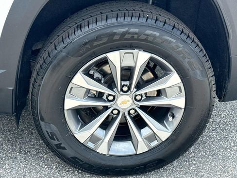 Used 2025 Chevrolet Equinox LT AWD/4WD image 30