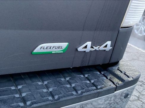 Used 2011 Toyota Tundra Limited w/ Memory Pkg image 10