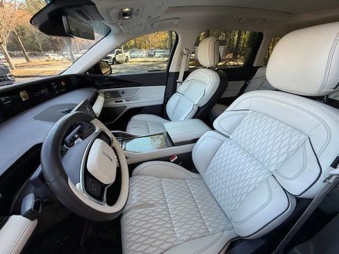 Certified 2024 Lincoln Nautilus Black Label image 14