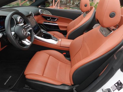 Used 2024 Mercedes-Benz SL 55 AMG 4MATIC image 12