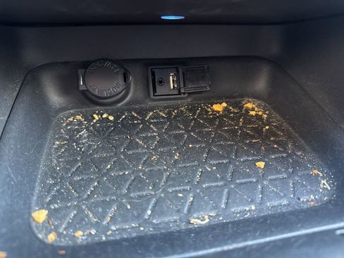 Used 2019 Toyota RAV4 XSE image 7