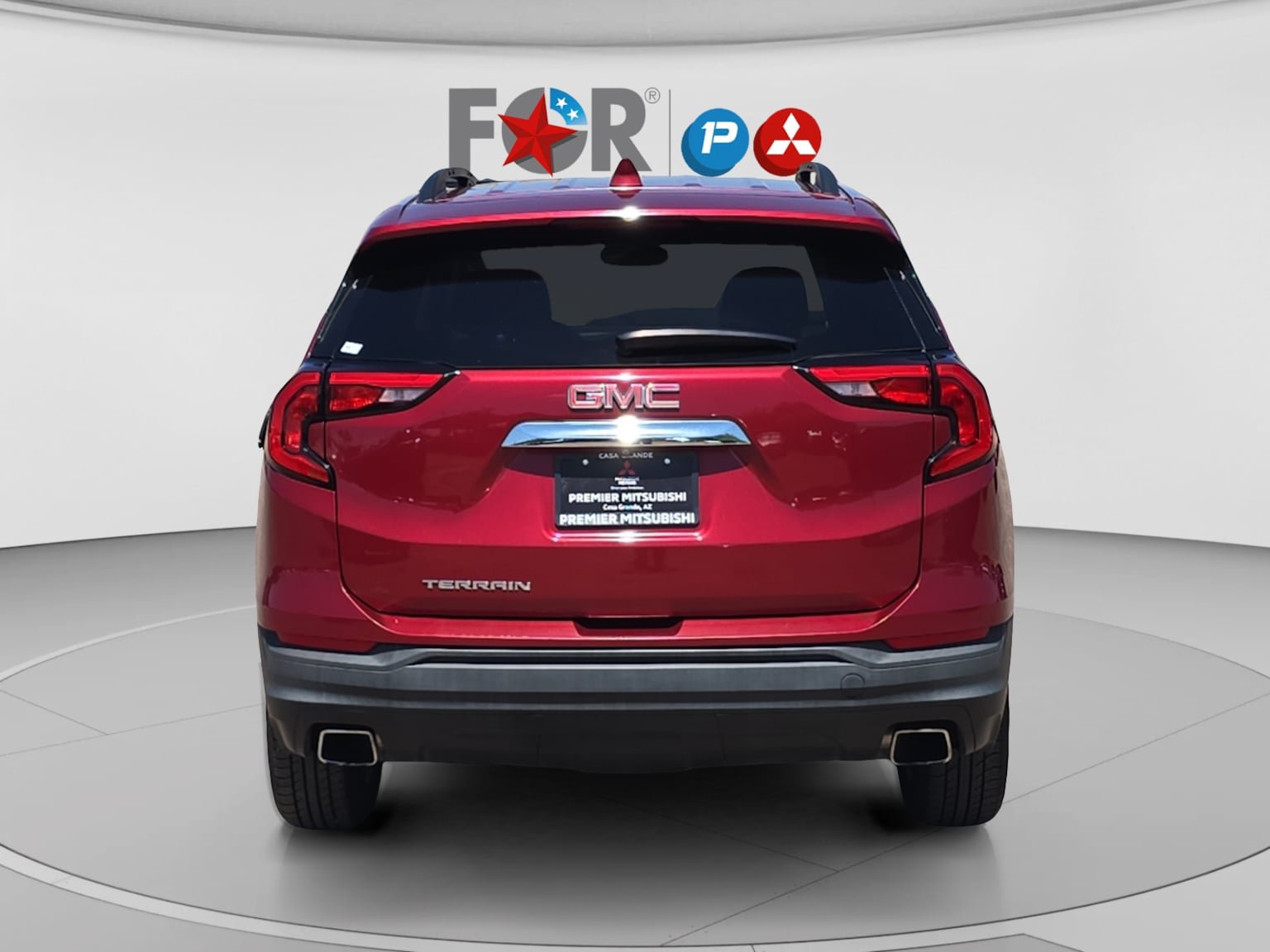 Used 2019 GMC Terrain SLE w/ Driver Convenience Package FWD image 4