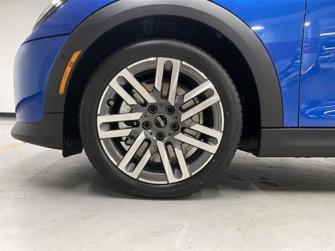 New 2026 MINI Cooper 2-Door Hardtop FWD image 23