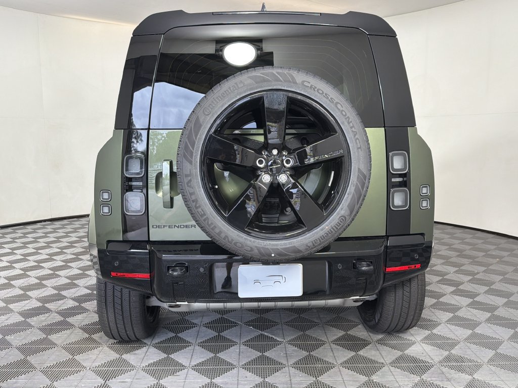 New 2026 Land Rover Defender 110 X-Dynamic SE AWD/4WD image 6