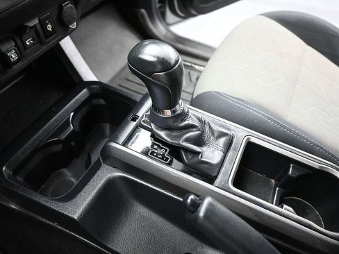 Used 2020 Toyota Tacoma TRD Off-Road image 14