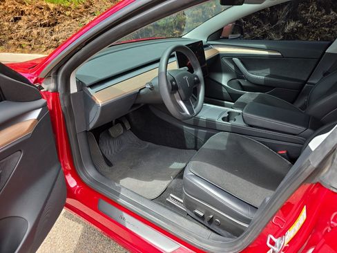 Used 2023 Tesla Model 3 Standard Range RWD image 2