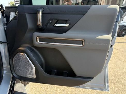 Used 2024 GMC Hummer EV 2X AWD/4WD image 17