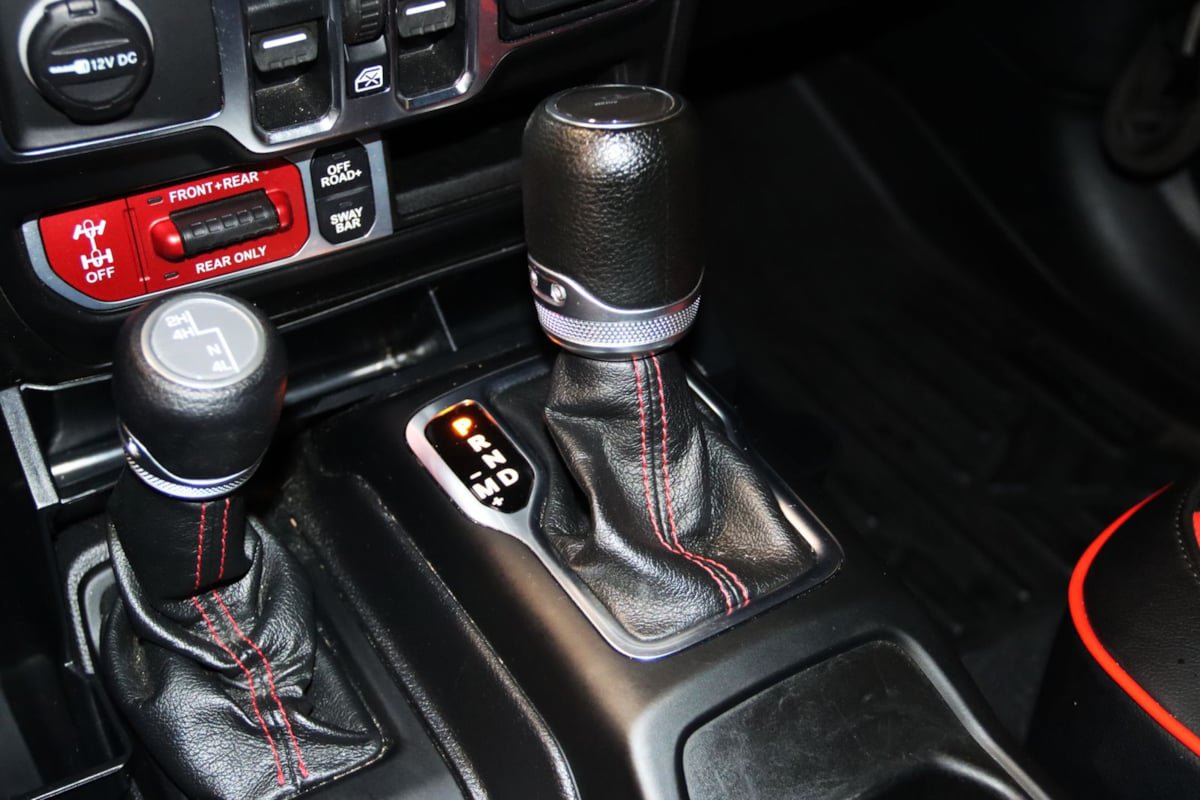 Used 2021 Jeep Gladiator Rubicon w/ Dual Top Group AWD/4WD image 57