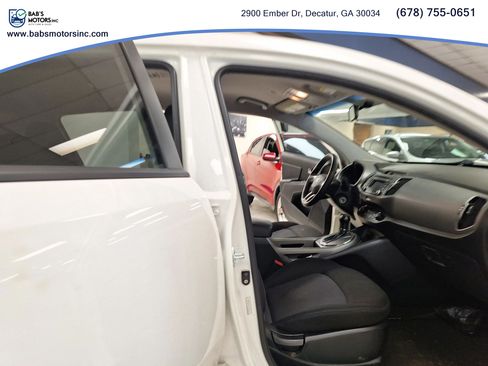 Used 2016 Kia Sportage LX FWD image 19