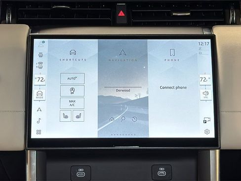 Used 2024 Land Rover Discovery Sport S image 20