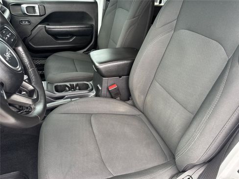 Used 2022 Jeep Wrangler Unlimited Sport AWD/4WD image 12