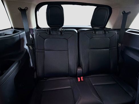 Used 2023 Lincoln Aviator Reserve image 28