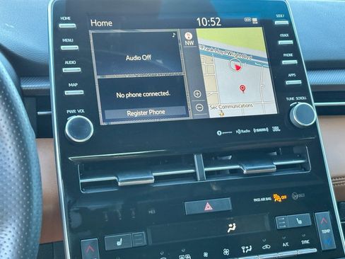 Used 2021 Toyota Avalon XSE image 25