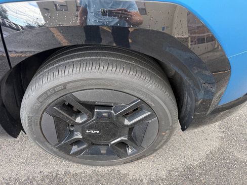 Used 2024 Kia EV9 GT-Line AWD/4WD image 19