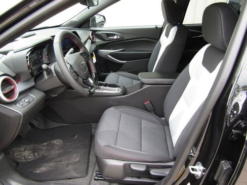 New 2026 Chevrolet Trax RS FWD image 21