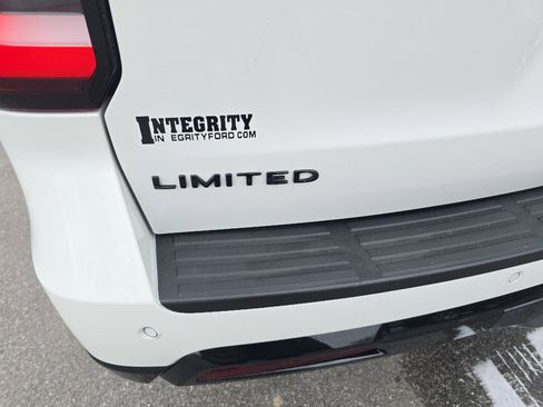 Used 2024 Ford Expedition Max Limited image 9