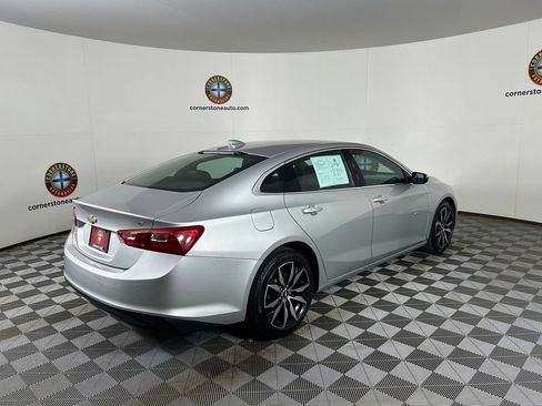 Used 2018 Chevrolet Malibu LT w/ Leather Package FWD image 16