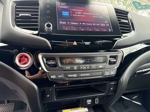 Certified 2022 Honda Ridgeline Black Edition image 27