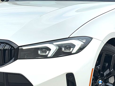 New 2026 BMW 330i Sedan w/ M Sport Package RWD image 4
