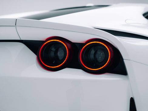 Used 2019 Ferrari 812 Superfast image 23