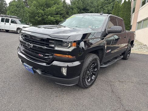 Used 2016 Chevrolet Silverado 1500 LT w/ Midnight Edition AWD/4WD image 11